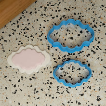 Load image into Gallery viewer, Curved Scroll Plaque cookie / biscuit cutter