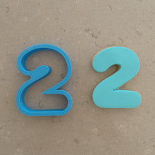 Load image into Gallery viewer, Round Number 2 cutter 8cm