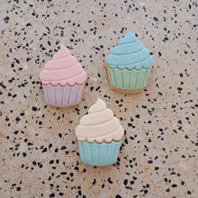 Load image into Gallery viewer, Cupcake embosser &amp; cutter set (5 piece)