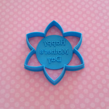 Load image into Gallery viewer, Daisy Flower cookie / biscuit cutter 10cm
