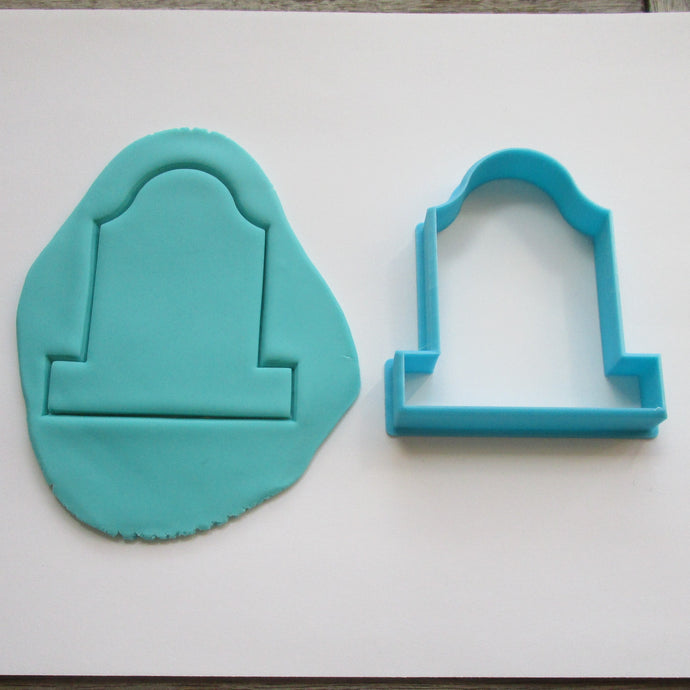 Gravestone (style 3) cookie / biscuit cutter 8cm