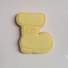 Load image into Gallery viewer, Santa Boot cutter &amp; embosser 8.5cm set