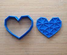 Load image into Gallery viewer, Geometric Heart 7.5cm embosser &amp; cutter set