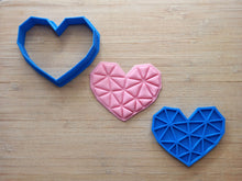 Load image into Gallery viewer, Geometric Heart 7.5cm embosser &amp; cutter set