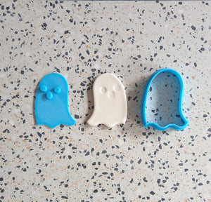 Cute Ghost 8cm embosser & cutter set