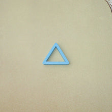 Load image into Gallery viewer, Triangle cookie / biscuit cutter - various sizes 3cm to 10cm